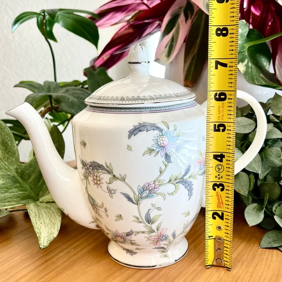 Lotus Garden Bone China Tea Pot 32oz by Gracie Bone China - Picture 7 of 12